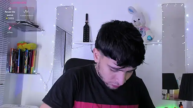 StefanoBigCock online show from May 22, 7:01 pm