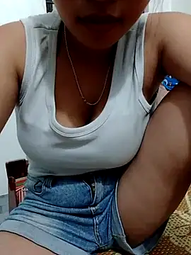 Snapshot of Mirra-a chatting on June 21, 12:33 pm Mirra-a online show from June 21, 12:33 pm