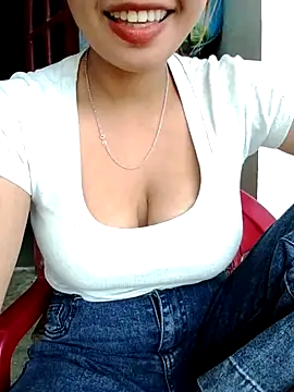 Snapshot of Mirra-a chatting on June 12, 2:09 am Mirra-a online show from June 12, 2:09 am