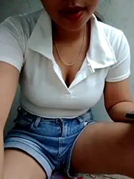 Snapshot of Mirra-a chatting on June 17, 11:36 pm Mirra-a online show from June 17, 11:36 pm
