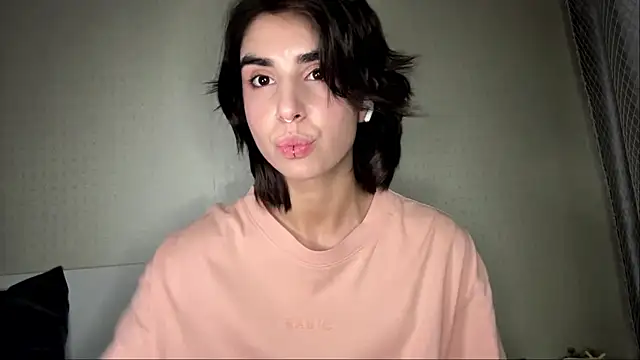 Snapshot of JessiaRuezga chatting on June 11, 12:02 pm JessiaRuezga online show from June 11, 12:02 pm