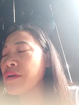 Caily-ly online show from May 26, 11:03 pm