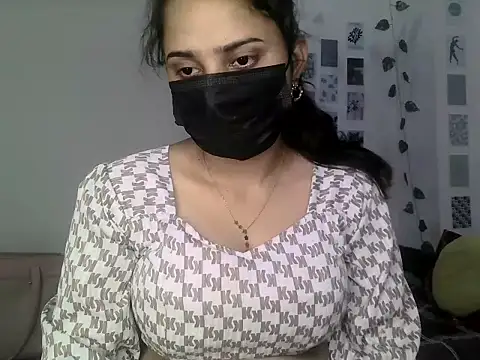 Snapshot of priyanks_sharma37 chatting on May 17, 5:51 am priyanks sharma37 online show from May 17, 5:51 am