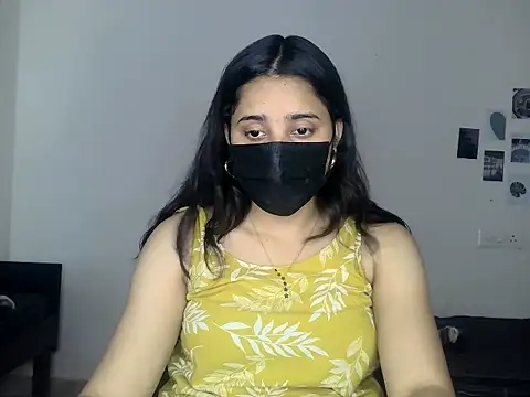 Snapshot of priyanks_sharma37 chatting on June 17, 5:07 am priyanks sharma37 online show from June 17, 5:07 am