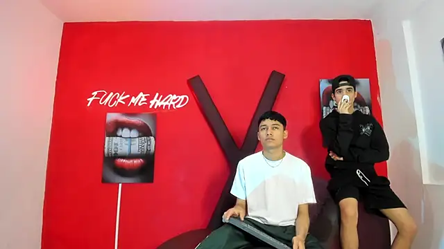 KING LOVERS1 online show from July 4, 1:37 pm