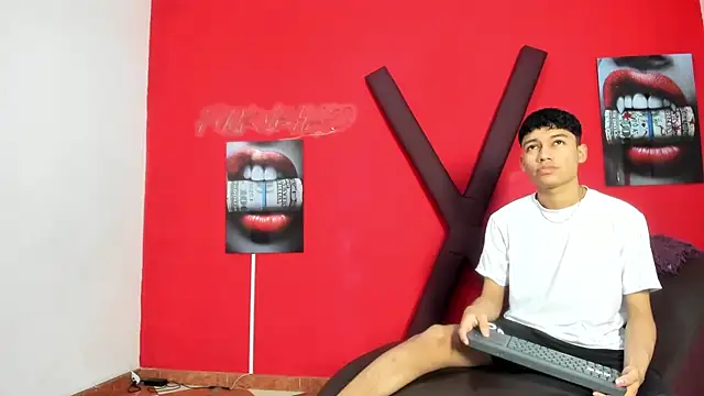 KING LOVERS1 online show from July 5, 1:29 pm
