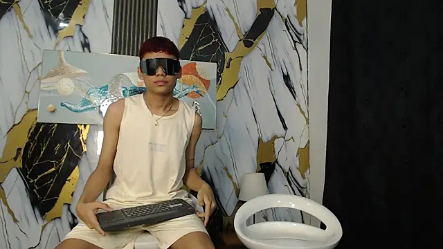 KING LOVERS1 online show from June 16, 1:11 pm