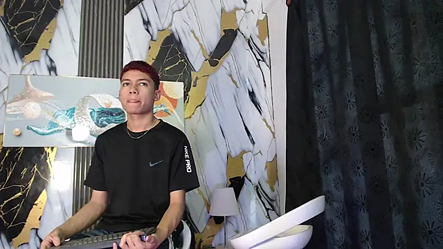 KING LOVERS1 online show from June 21, 1:28 pm