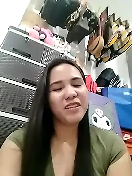 Sweetcucumber69 online show from May 15, 9:51 am