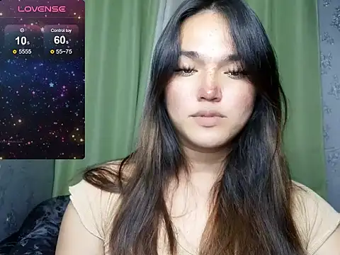 UrPrettyMaddie online show from May 18, 4:01 am
