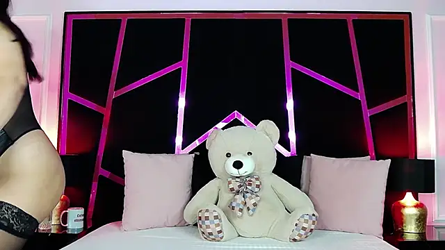 EssenaMonroe online show from June 4, 6:18 am