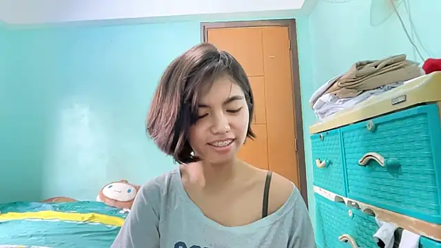 YukikoSchaefers online show from June 19, 3:23 am