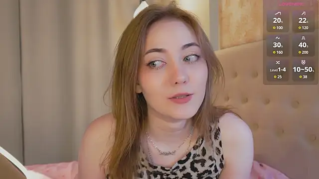 CassieSwon online show from June 22, 5:10 pm