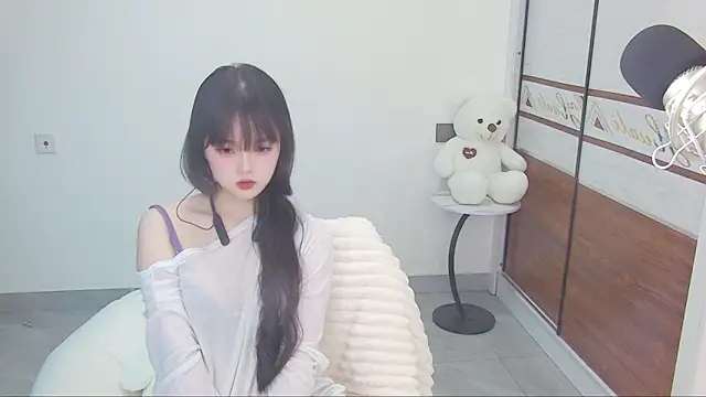 Snapshot of Evil-Bunny007 chatting on May 16, 10:14 am Evil-Bunny007 online show from May 16, 10:14 am