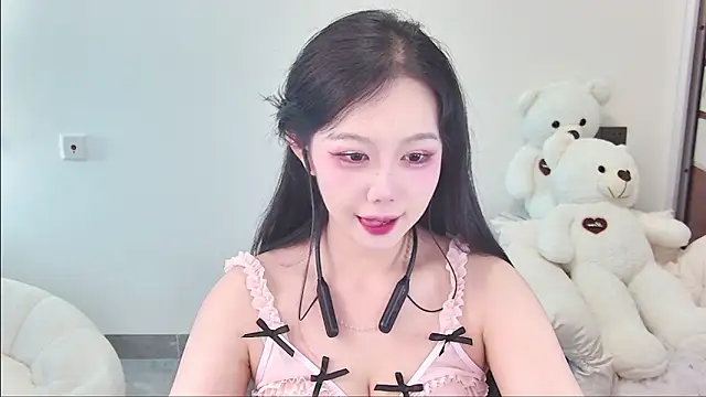 swie111 online show from June 10, 3:19 am