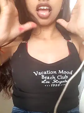 Snapshot of sexy_rubina89 chatting on May 29, 4:29 am sexy rubina89 online show from May 29, 4:29 am