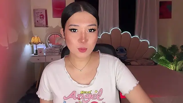 RingMyBelle online show from June 13, 11:52 am