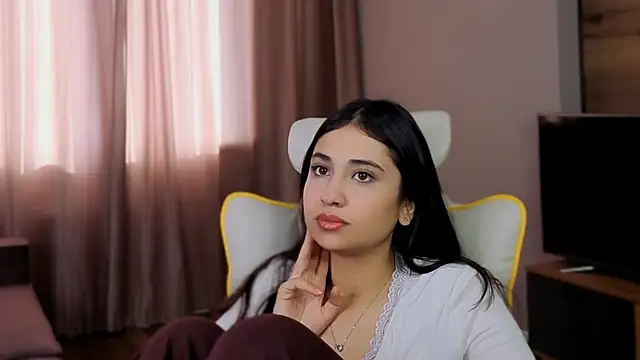 honeylanaa online show from May 22, 4:21 am