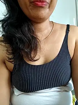 Snapshot of Radhika_rekha_kannada chatting on May 29, 10:43 am Radhika rekha kannada online show from May 29, 10:43 am