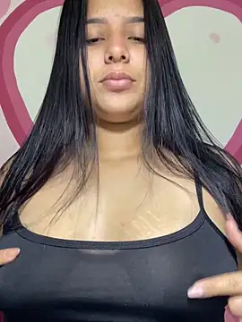 Snapshot of sara_alejandra chatting on May 18, 12:22 am sara alejandra online show from May 18, 12:22 am