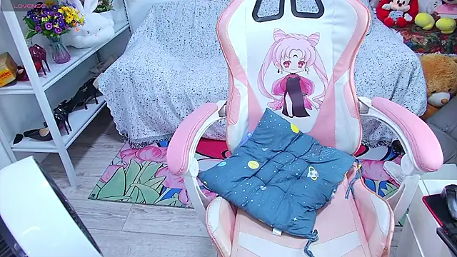 QinQin-888 online show from June 18, 11:21 pm
