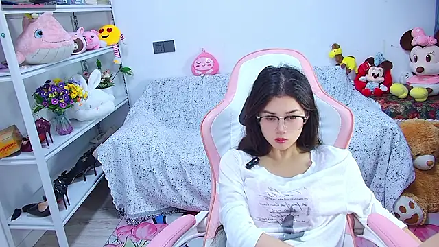 QinQin-888 online show from June 15, 11:15 pm