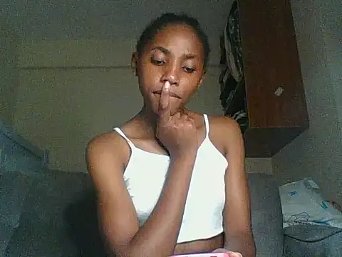 Snapshot of Velvet_peach chatting on June 16, 2:33 am Velvet peach online show from June 16, 2:33 am