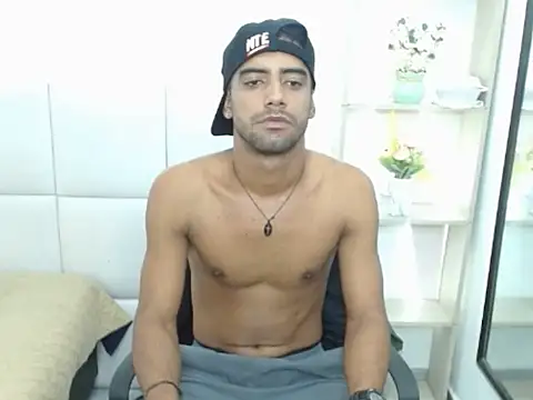 Snapshot of ivytemptation chatting on June 27, 2:06 am ivytemptation online show from June 27, 2:06 am