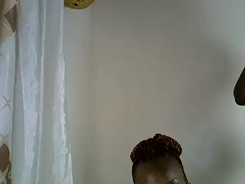 Snapshot of Sexxy_lulu chatting on June 14, 1:57 am Sexxy lulu online show from June 14, 1:57 am
