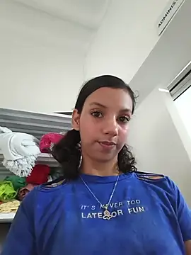 Snapshot of DaliaKhemu chatting on June 21, 12:33 pm DaliaKhemu online show from June 21, 12:33 pm