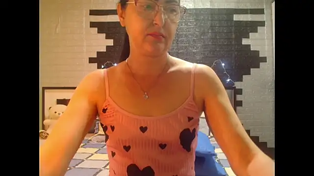 Ada Vera online show from May 19, 1:40 pm