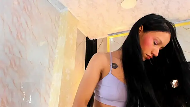 SophiieCalloway1 online show from May 21, 2:25 pm