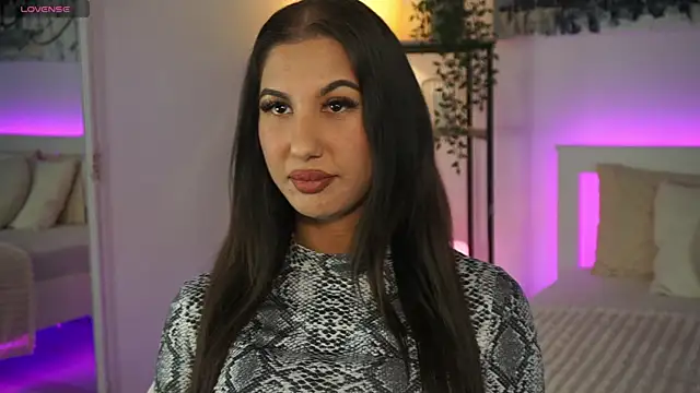 DianaMoonnn online show from May 18, 2:33 pm