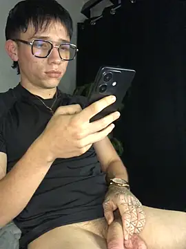 Snapshot of Salvatore_angelo chatting on May 20, 2:41 am Salvatore angelo online show from May 20, 2:41 am
