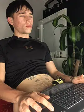 Snapshot of Salvatore_angelo chatting on May 23, 5:06 am Salvatore angelo online show from May 23, 5:06 am
