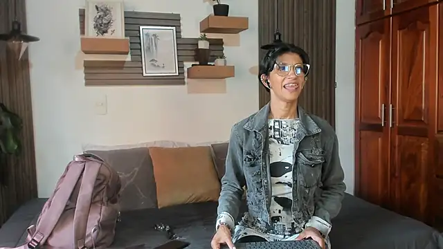 Evaa campbell online show from May 29, 1:06 pm