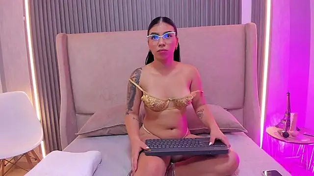 MaiaLopez online show from June 6, 8:03 pm