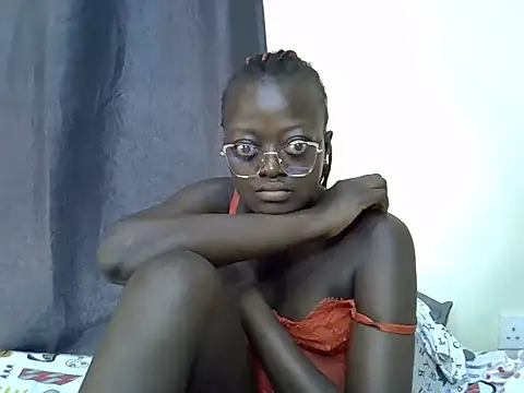 Snapshot of Hot_tashaa chatting on June 18, 9:20 pm Hot tashaa online show from June 18, 9:20 pm