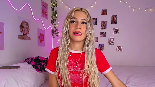 cinniaa  online show from May 30, 1:34 am