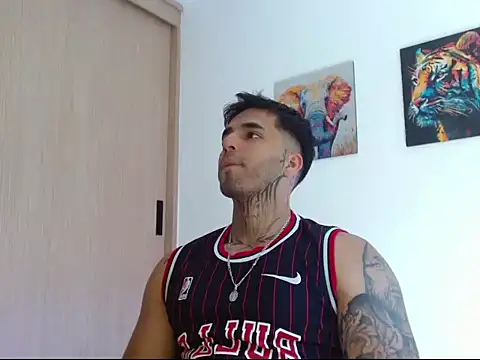 Jacobb Phoenix online show from June 11, 6:38 pm