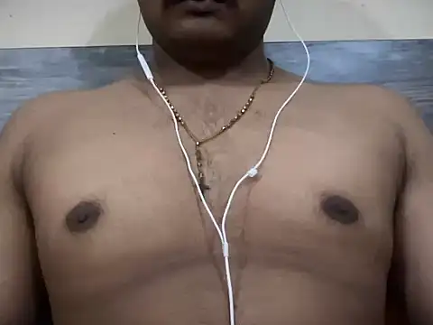Christohot  online show from May 14, 9:01 pm
