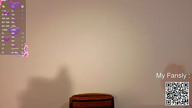 Snapshot of Emilya201 chatting on June 15, 9:36 pm Emilya201 online show from June 15, 9:36 pm