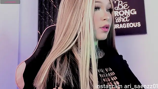 Snapshot of saenz_ari chatting on July 30, 1:16 am saenz ari online show from July 30, 1:16 am