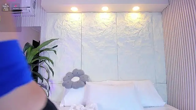 Dulce Vict online show from June 19, 3:56 am