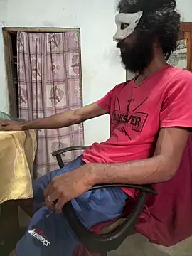 Snapshot of Inuchethi chatting on April 6, 1:23 am Inuchethi online show from April 6, 1:23 am