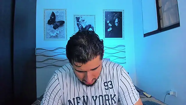 Ryan evannss  online show from May 29, 12:55 pm
