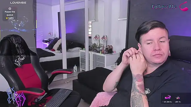 inkedsinners  online show from June 9, 11:55 am