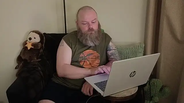 Snapshot of TeddyBearBrian chatting on May 16, 3:05 am TeddyBearBrian online show from May 16, 3:05 am