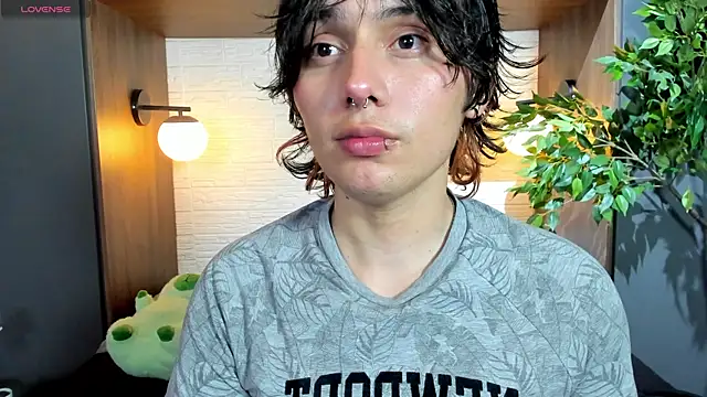Brunodeluca  online show from June 22, 7:44 pm