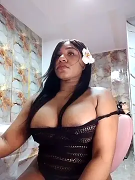 Snapshot of zafiro_ebano chatting on July 1, 9:15 pm zafiro ebano online show from July 1, 9:15 pm